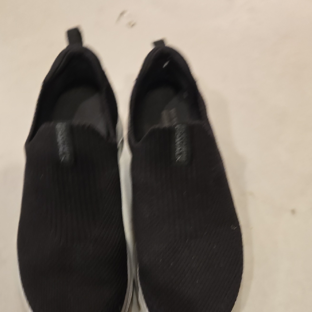 Skechers Women's Black Slip-On Sneakers